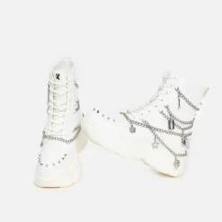 Boned Catch White Mystic Charm Boots