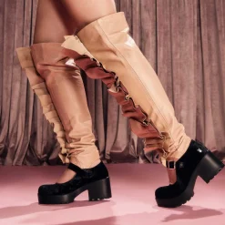 Tira Playboy Mary Janes 'Dark Vigilante Edition' | Playboy X Koi
