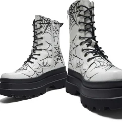 Web Trap Trident Boots